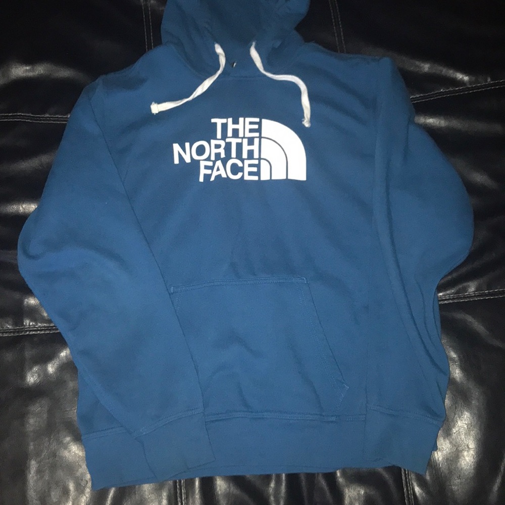 Men’s North Face sweatshirt